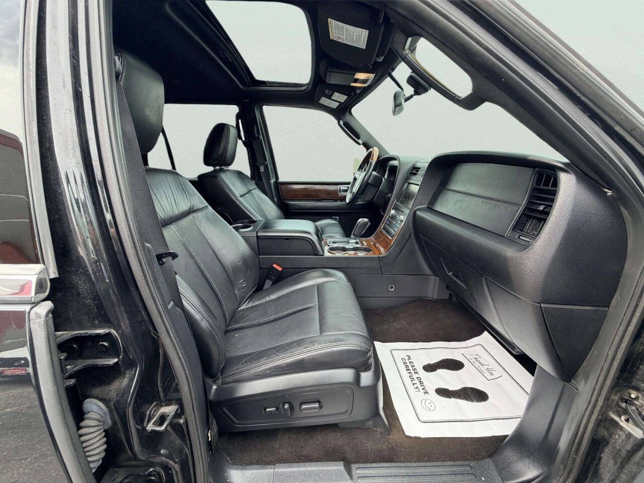 Used 2015 Lincoln Navigator 4WD image 36