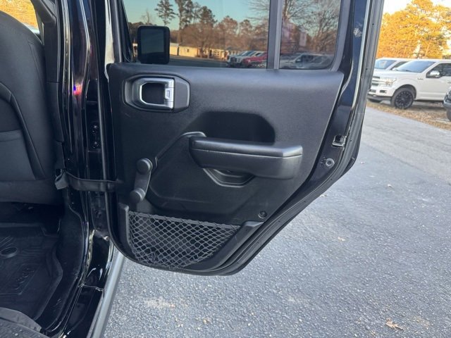 Used 2020 Jeep Gladiator Sport image 12