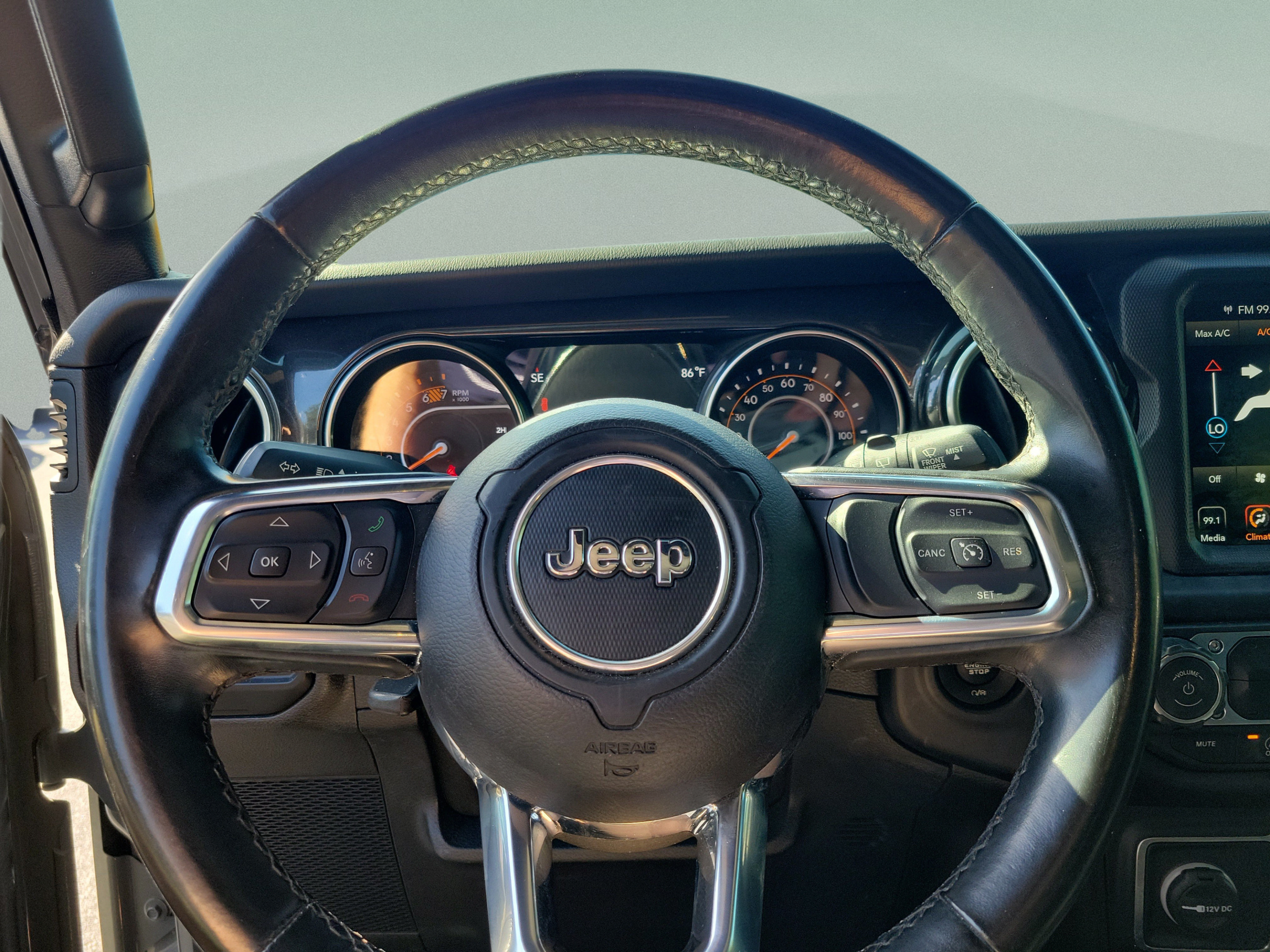 Used 2020 Jeep Wrangler Unlimited Sahara AWD/4WD image 12