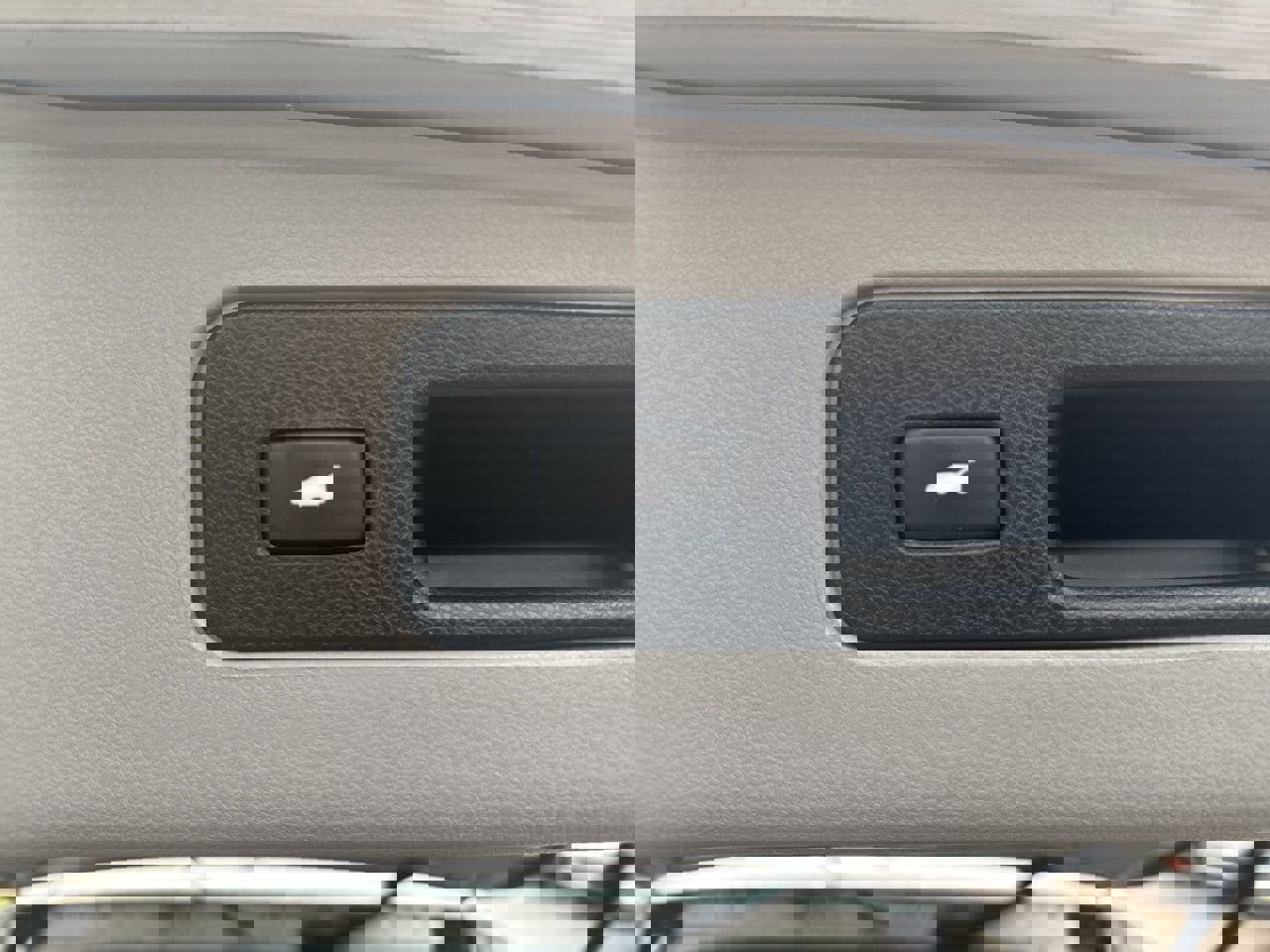 Used 2014 Honda Odyssey Touring image 8