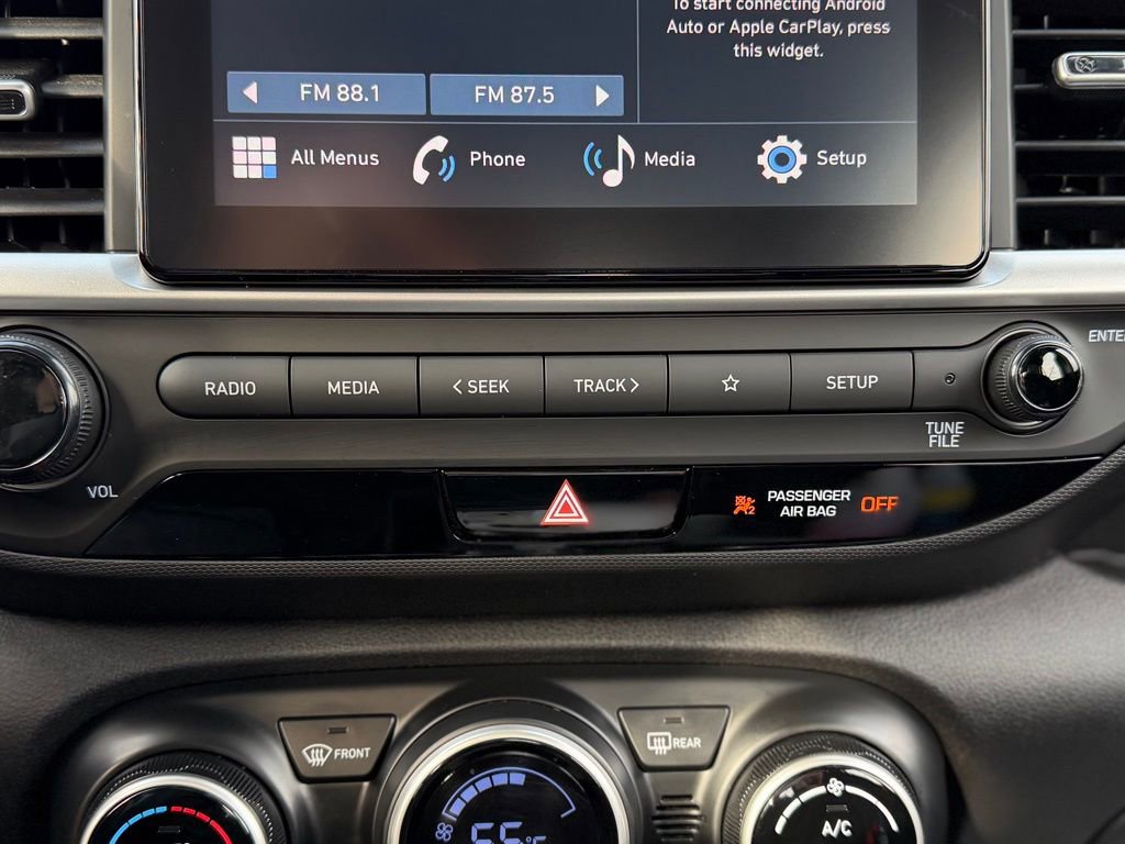 Used 2023 Hyundai Venue SEL w/ Cargo Package image 10