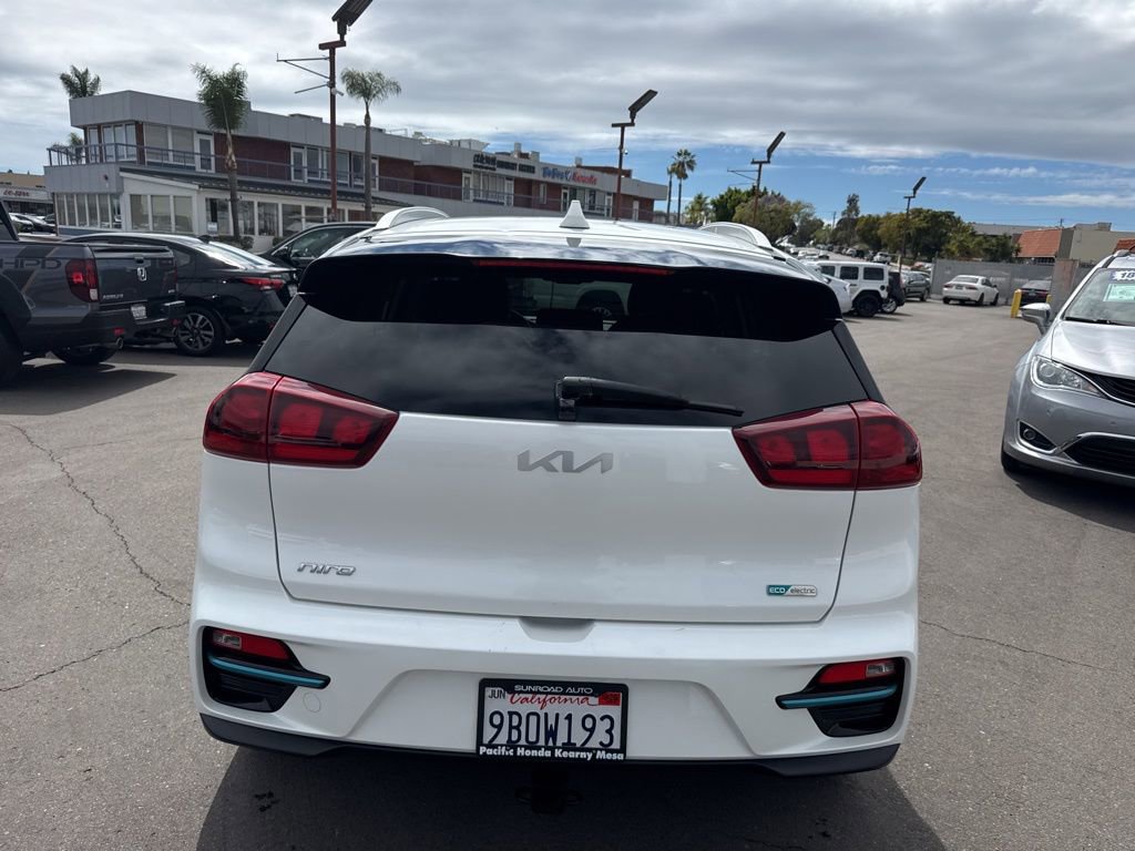 Used 2022 Kia Niro EX image 6