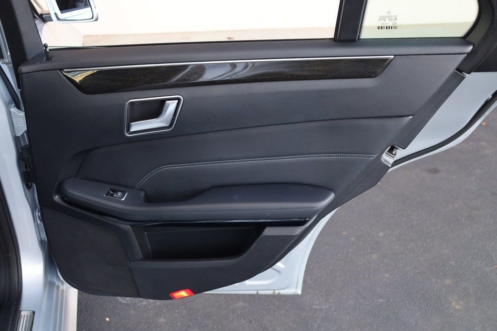 Used 2014 Mercedes-Benz E 350 Sedan image 19