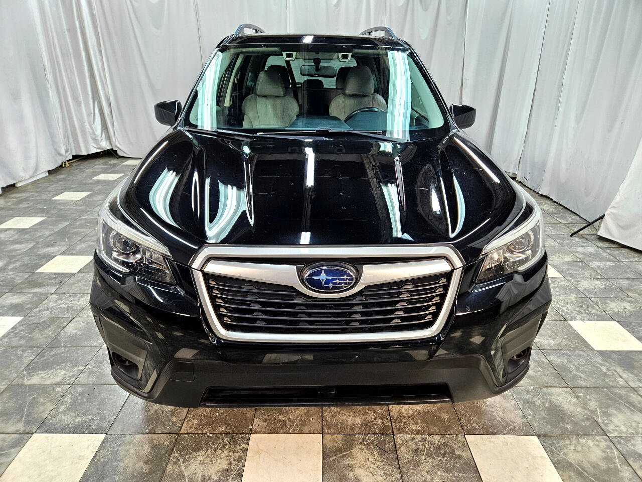 Used 2019 Subaru Forester Premium image 3