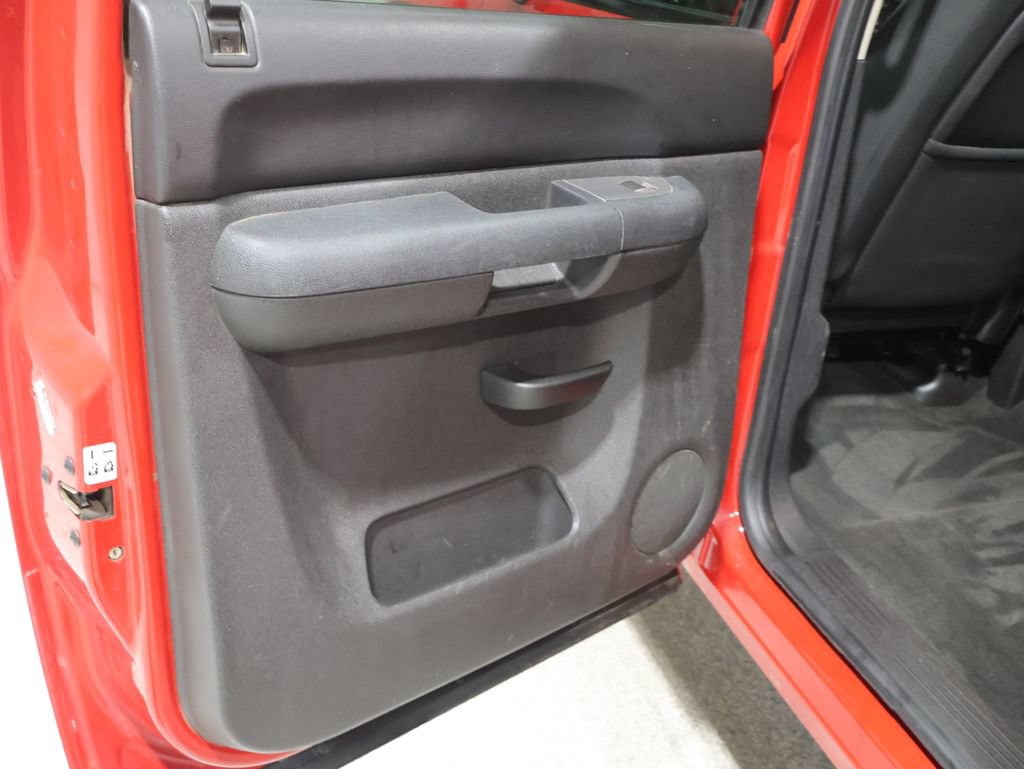 Used 2011 Chevrolet Silverado 1500 LT w/ All-Star Edition AWD/4WD image 18