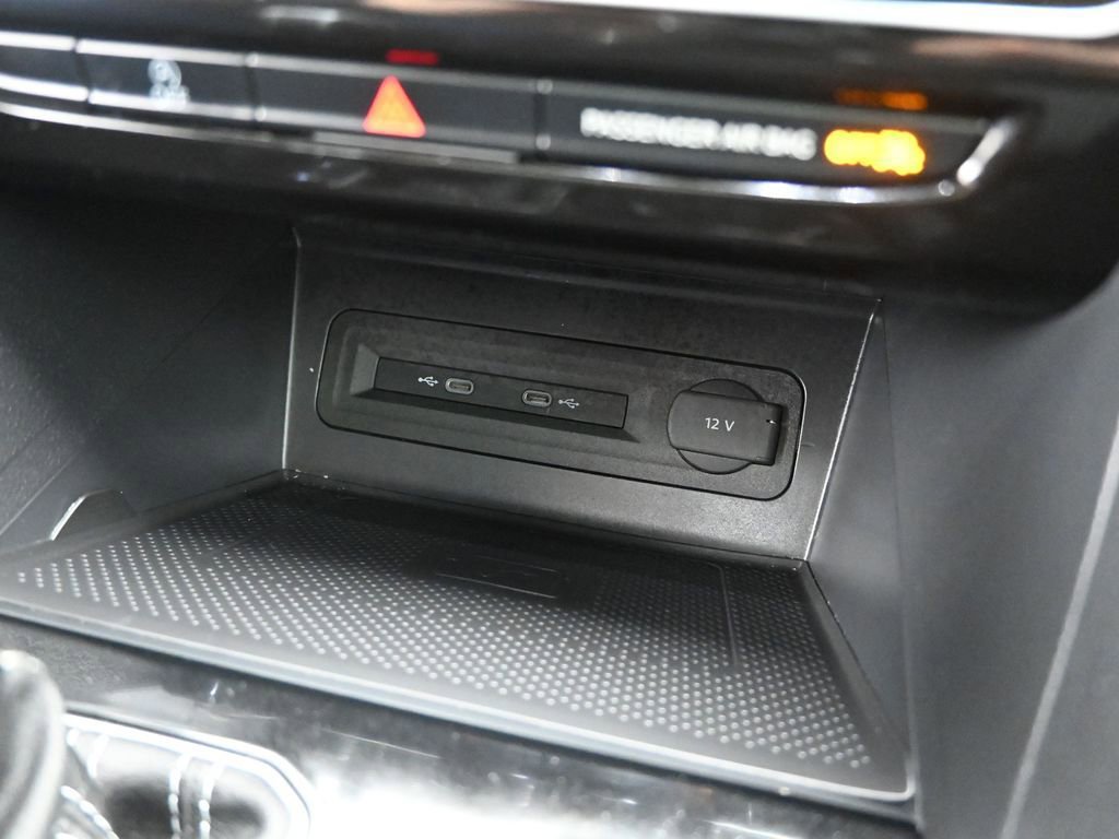 Used 2023 Volkswagen Atlas Cross Sport SE w/ Panoramic Sunroof Package image 18