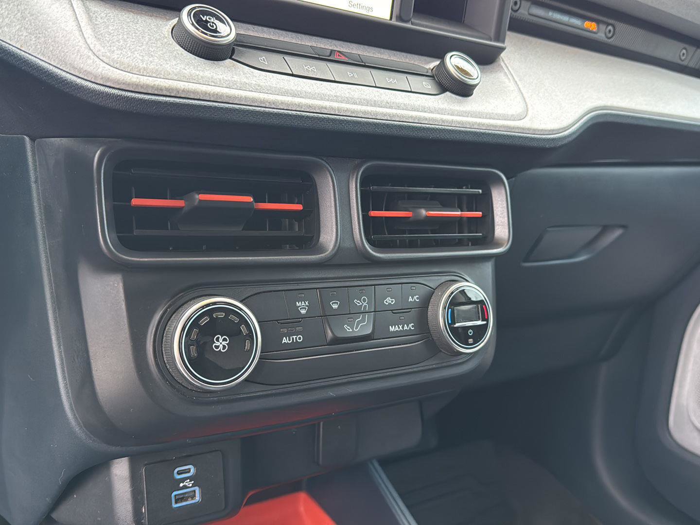 Used 2022 Ford Maverick XLT image 22