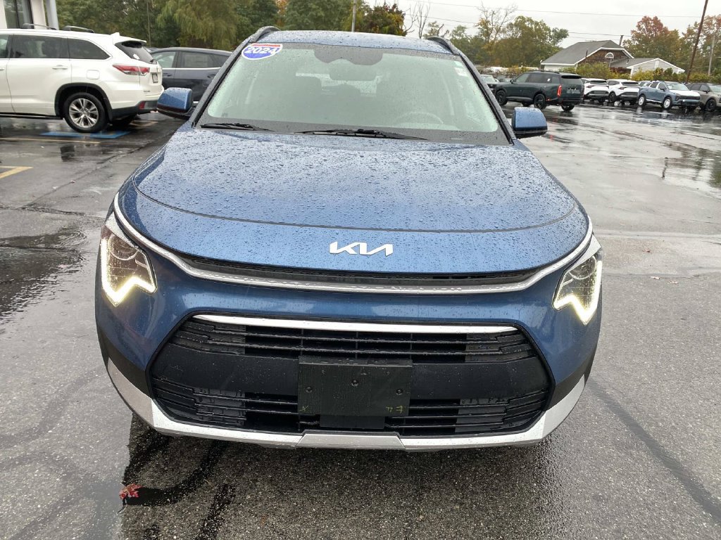 Used 2024 Kia Niro EX FWD image 10