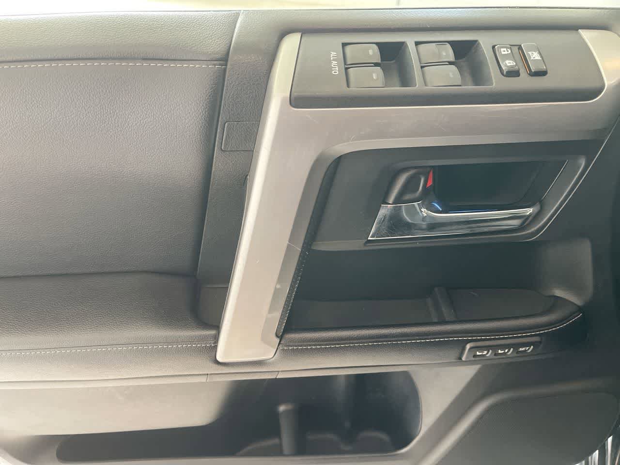 Used 2017 Toyota 4Runner Limited image 13