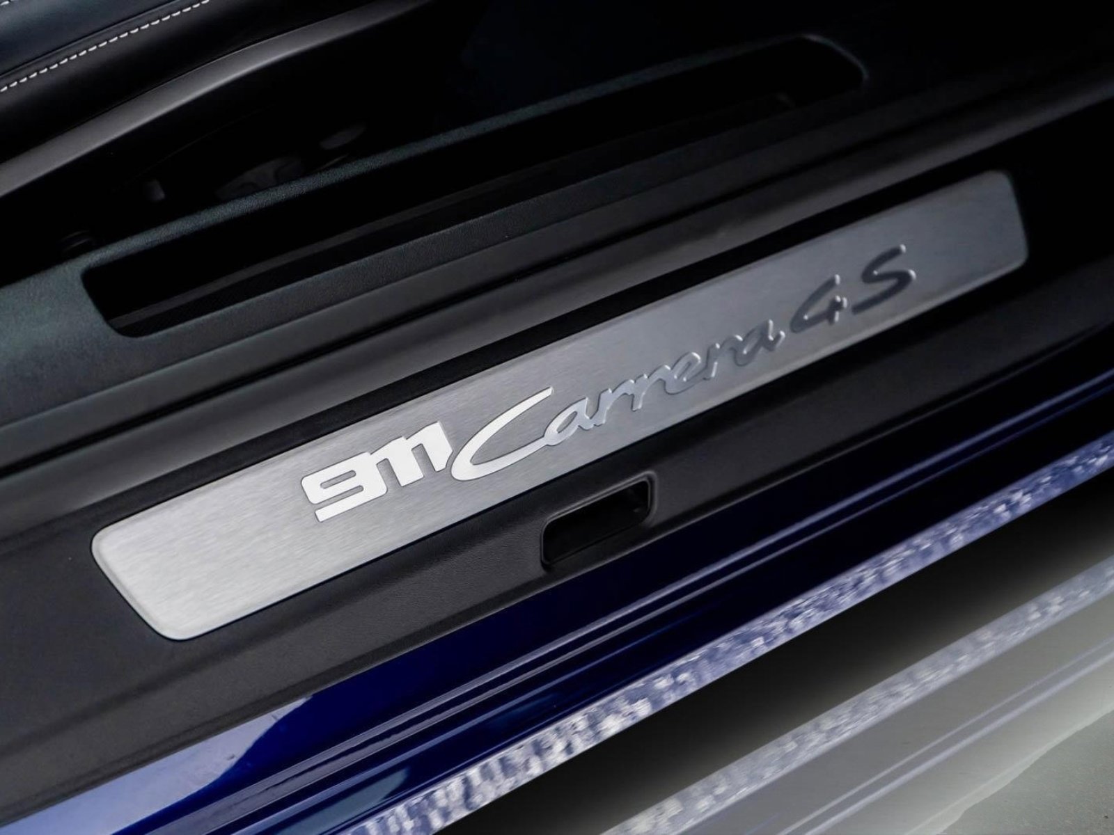 Used 2024 Porsche 911 Carrera 4S w/ Sport Package image 26