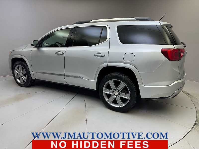 Used 2019 GMC Acadia Denali image 3
