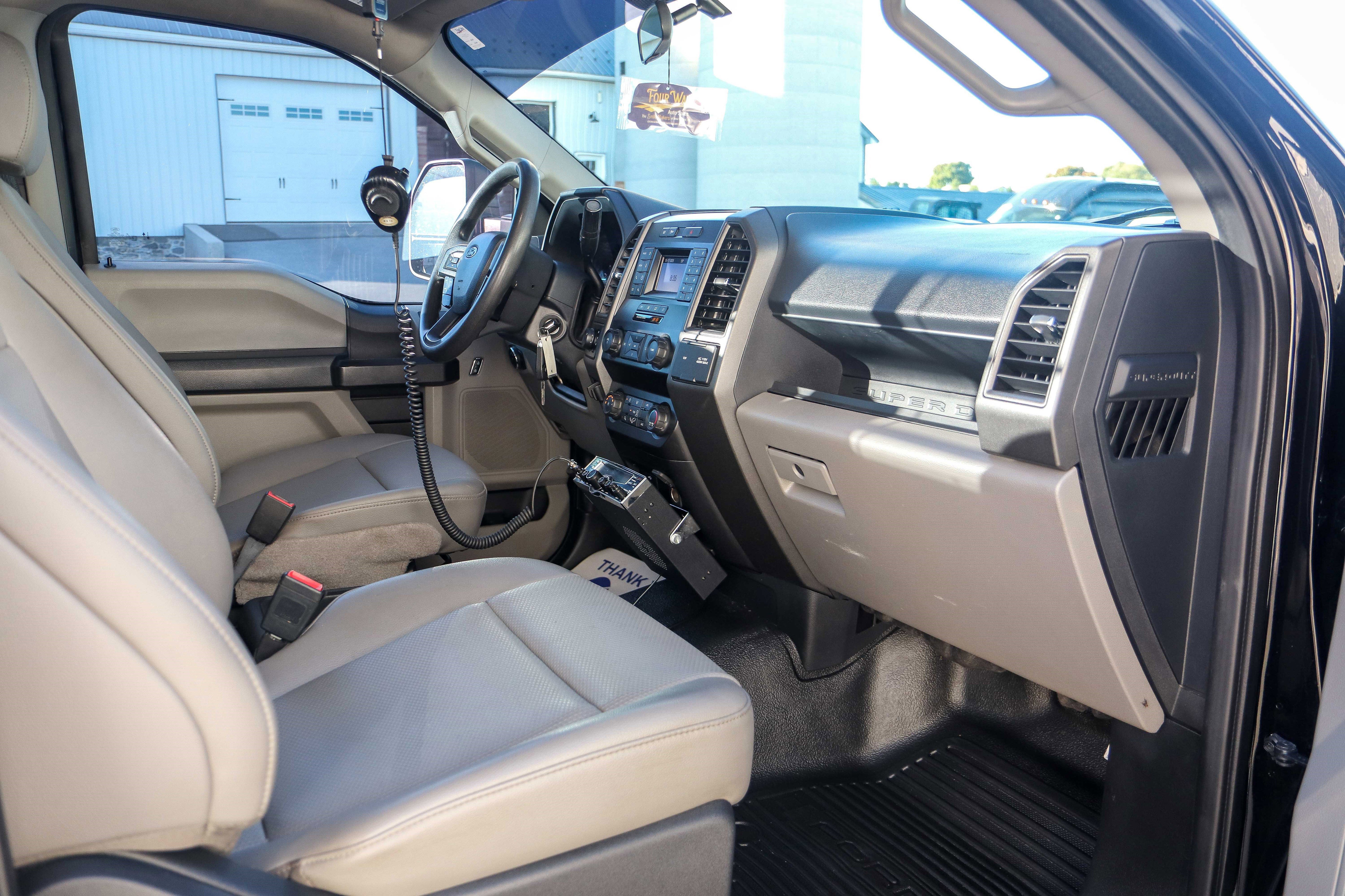 Used 2022 Ford F550 4x4 Regular Cab Super Duty w/ Power Equipment Group image 14