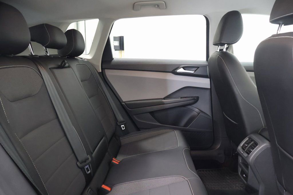 Used 2022 Volkswagen Taos SE image 24