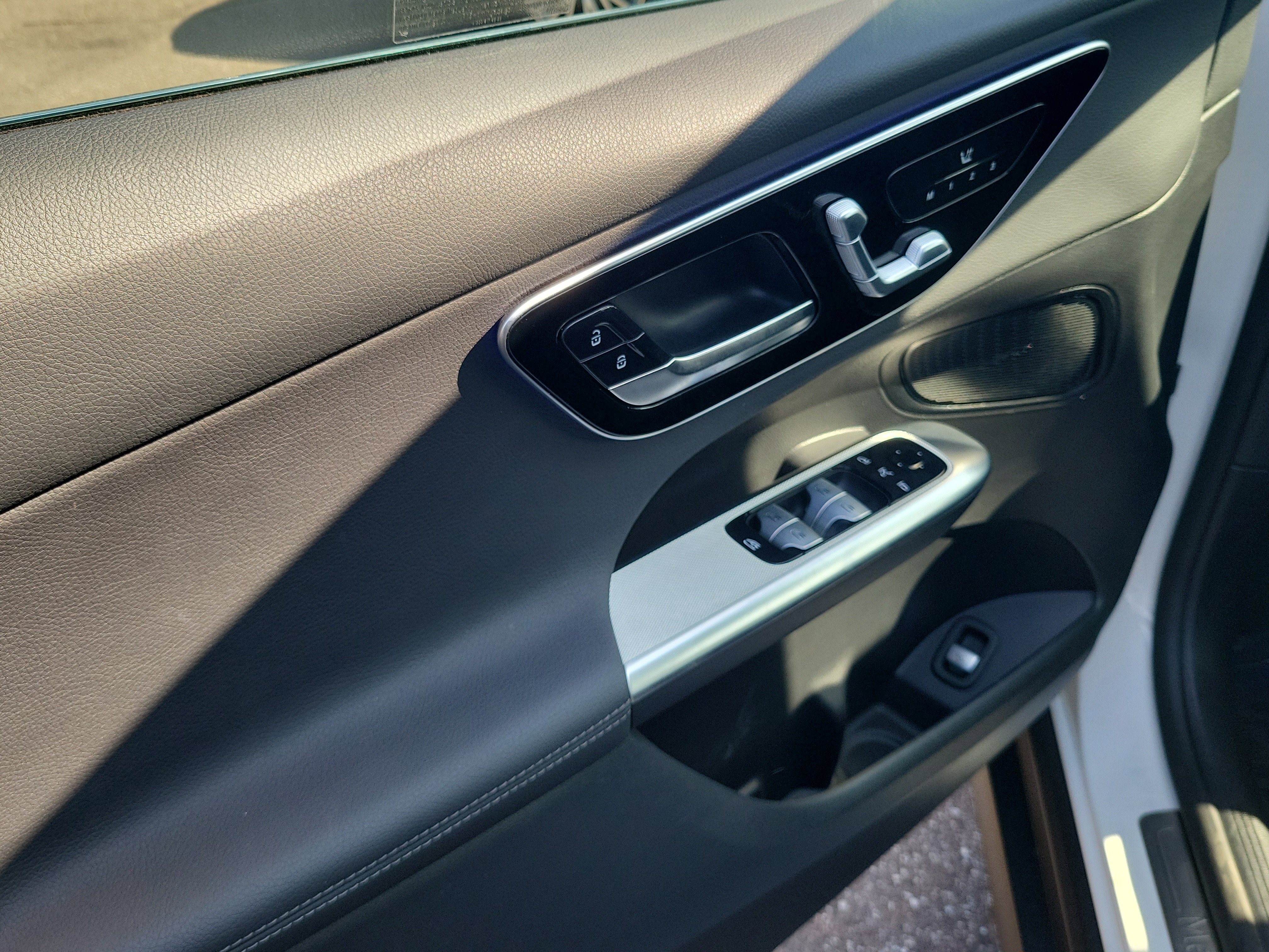 Certified 2025 Mercedes-Benz GLC 300 image 15