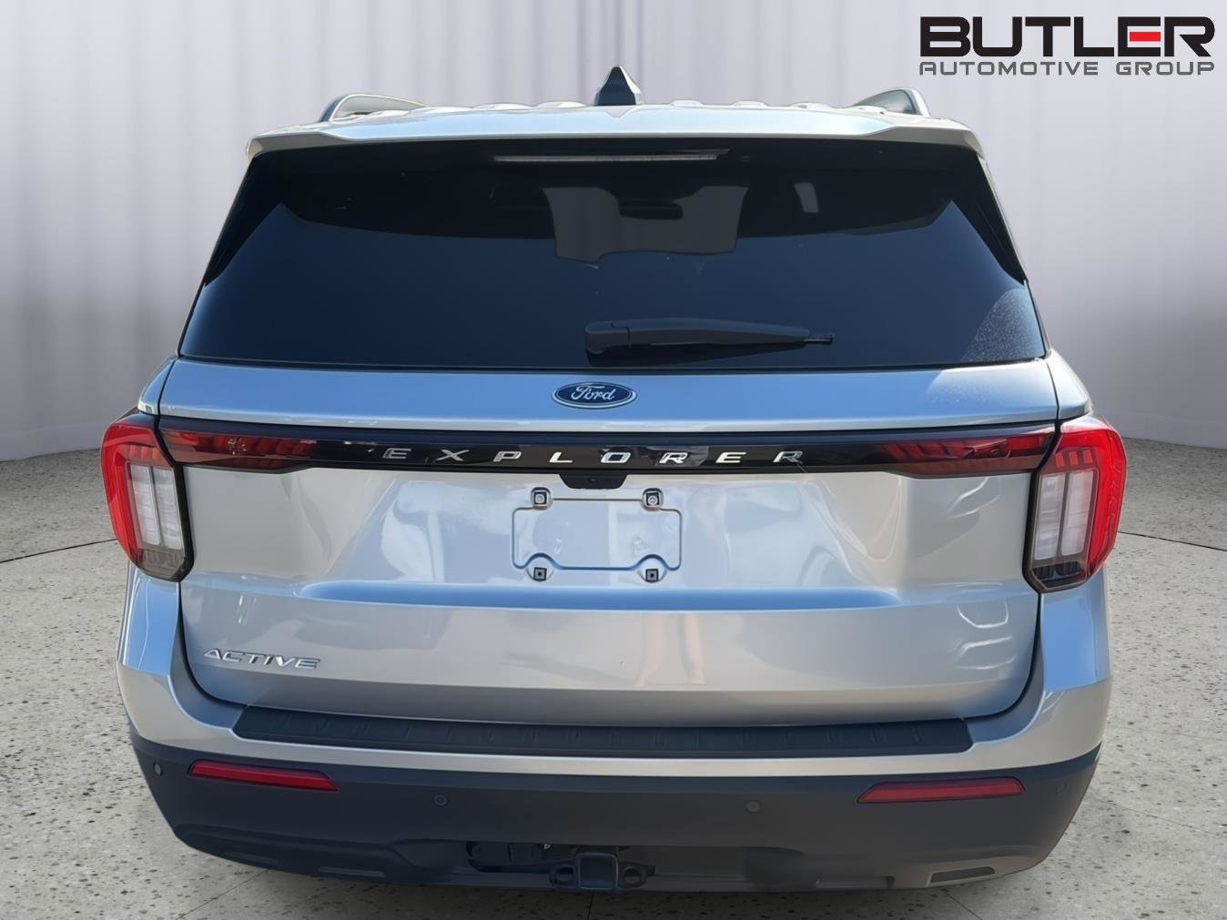 Used 2025 Ford Explorer Active RWD image 9