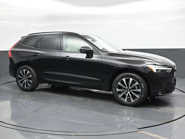 Used 2023 Volvo XC60 B5 Plus w/ Protection Package Premier image 5