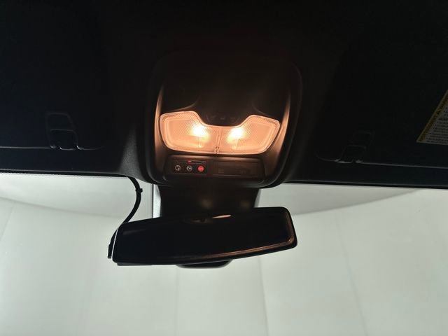 Used 2023 Chevrolet Colorado Z71 w/ Z71 Convenience Package 2 image 30