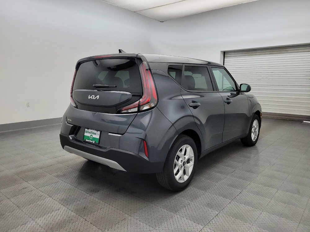 Used 2025 Kia Soul LX image 9