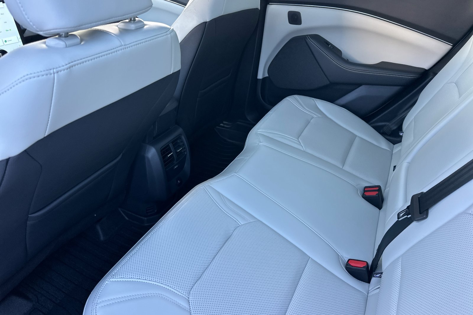 Used 2025 Ford Mustang Mach-E Premium RWD image 11