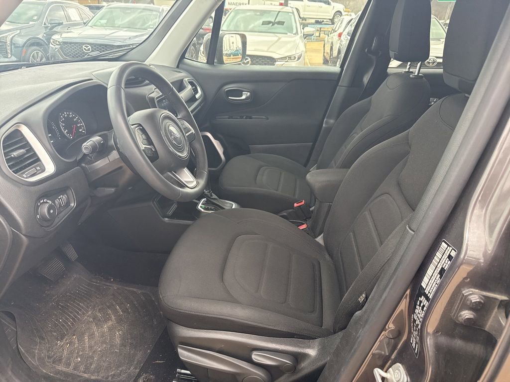 Used 2020 Jeep Renegade Latitude image 9