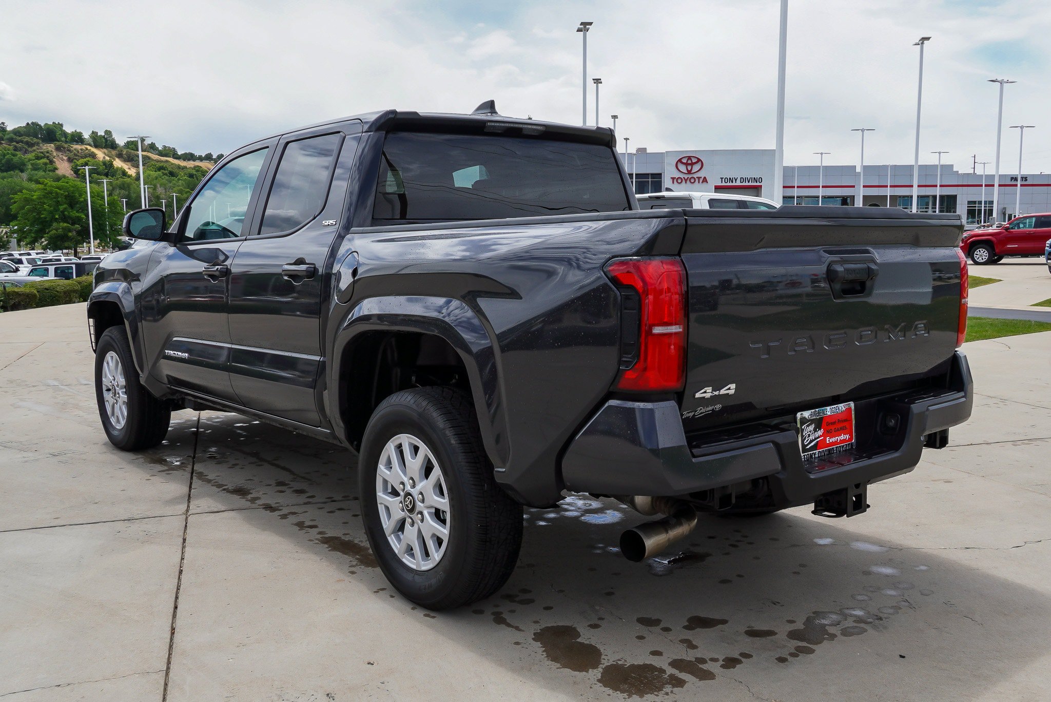 Certified 2025 Toyota Tacoma SR5 AWD/4WD image 6