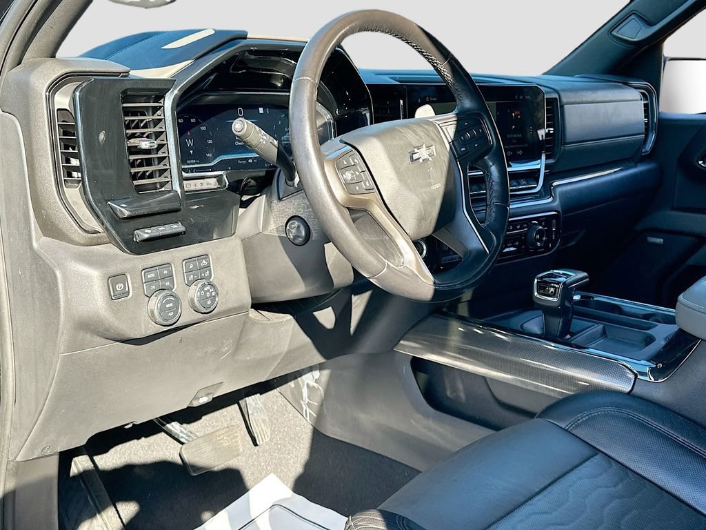 Used 2022 Chevrolet Silverado 1500 ZR2 w/ Technology Package image 9