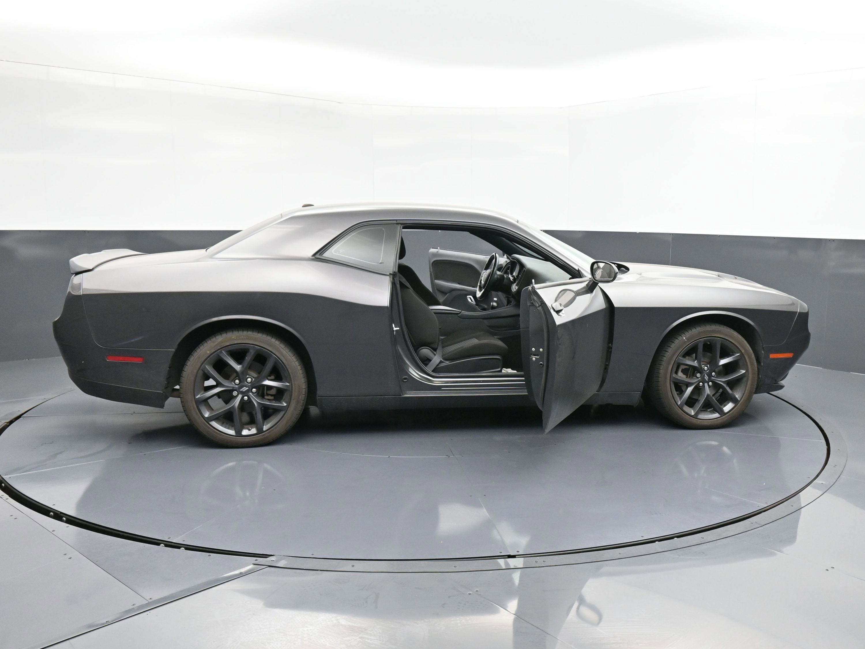 Used 2023 Dodge Challenger SXT w/ Blacktop Package image 36
