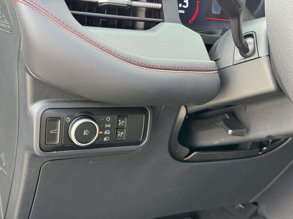 New 2026 Ford Explorer ST-Line AWD/4WD image 8