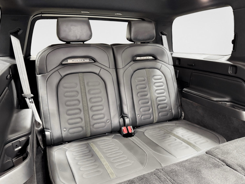 Used 2025 Rivian R1S Adventure AWD/4WD image 22