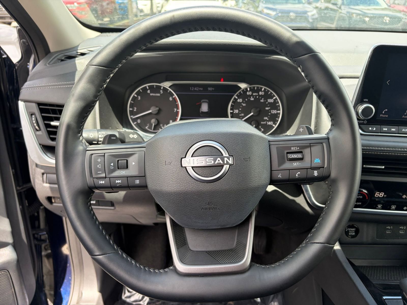 Used 2025 Nissan Rogue SV FWD image 29