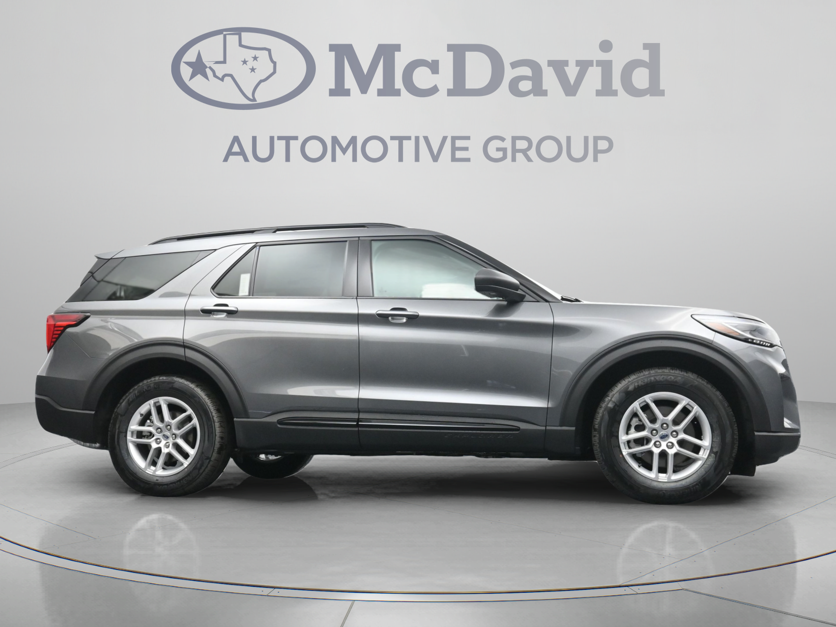 New 2026 Ford Explorer Active RWD image 17