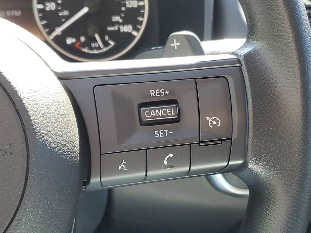 Used 2024 Nissan Rogue S image 14