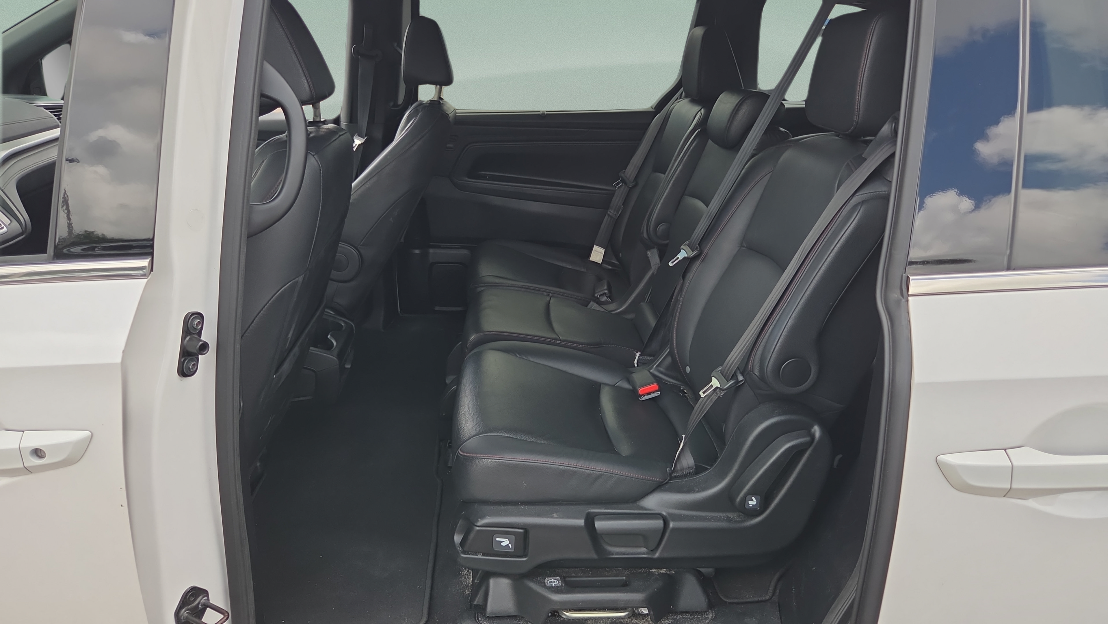 Certified 2024 Honda Odyssey Sport image 11
