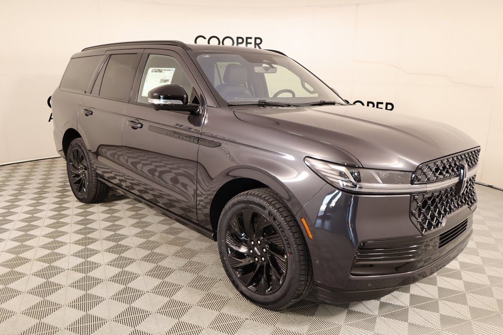 New 2025 Lincoln Navigator Reserve w/ Jet Appearance Package