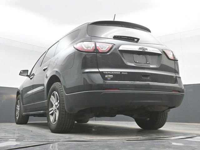 Used 2017 Chevrolet Traverse LT image 33