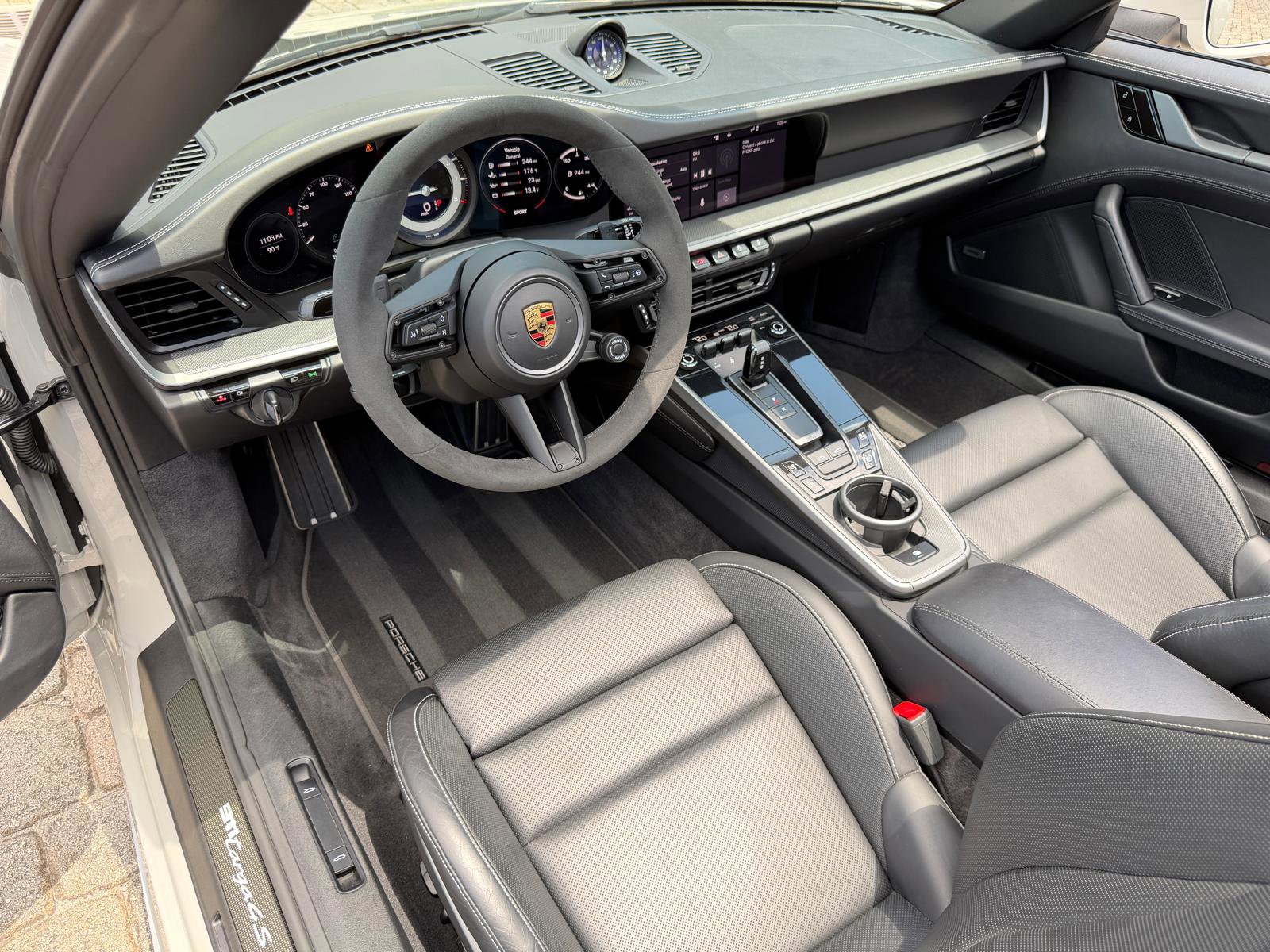 Used 2021 Porsche 911 Targa 4S w/ Premium Package AWD/4WD image 37