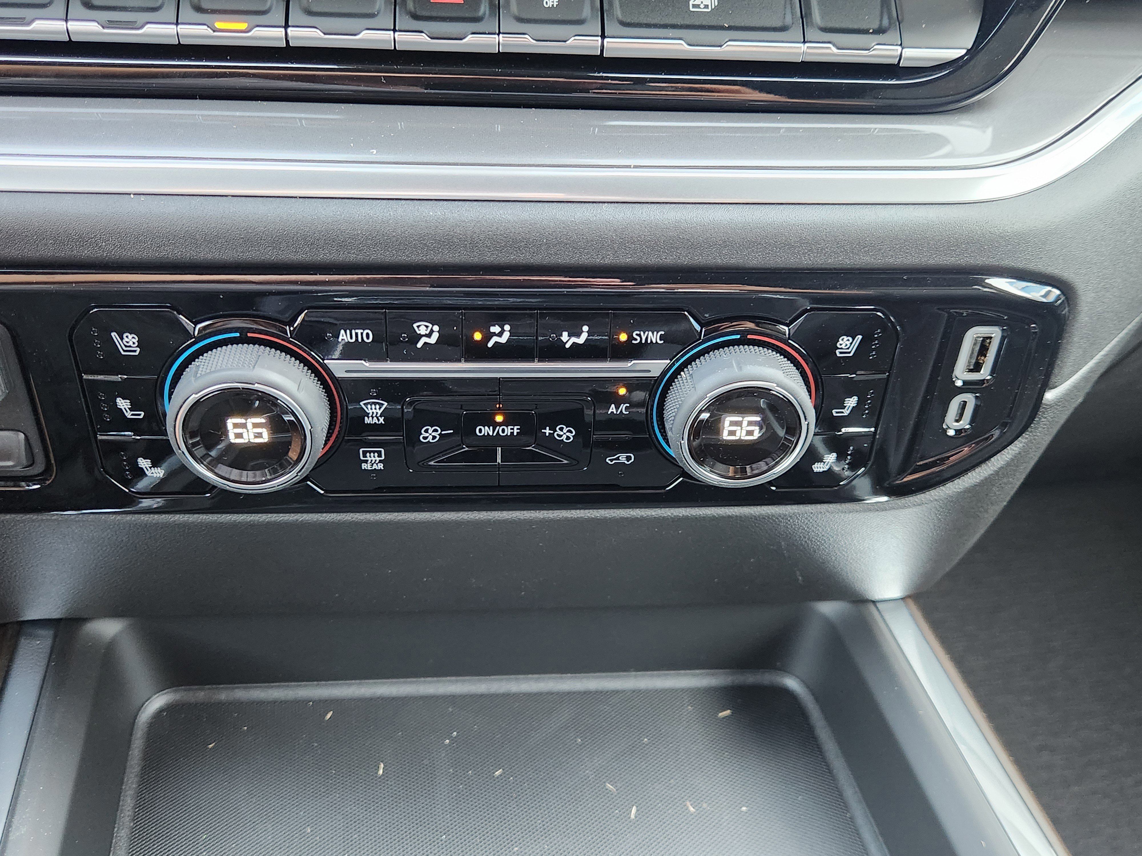 New 2026 Chevrolet Silverado 3500 High Country w/ High Country Premium Package image 21