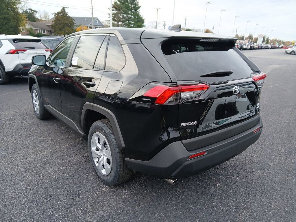 New 2025 Toyota RAV4 LE image 3
