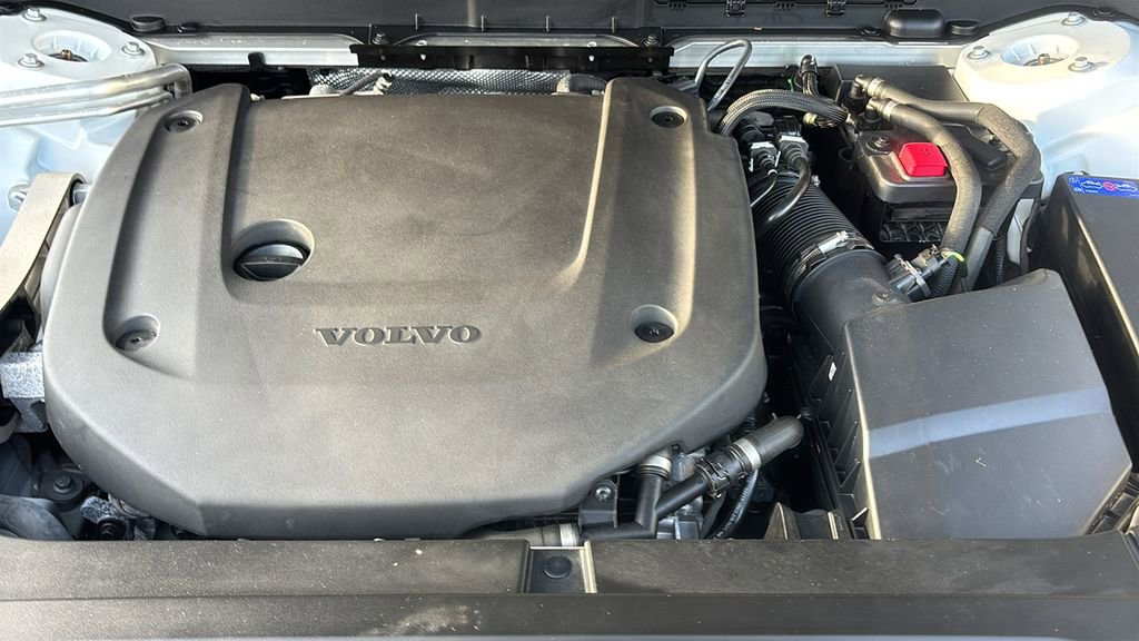 Used 2025 Volvo XC90 B6 Plus AWD/4WD image 32