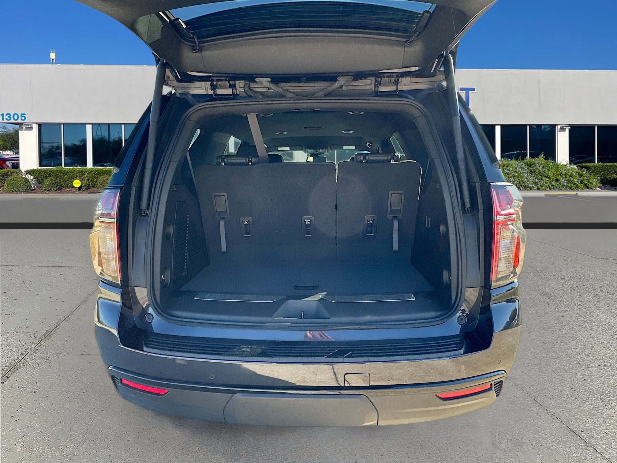 Used 2023 Chevrolet Tahoe Z71 image 27