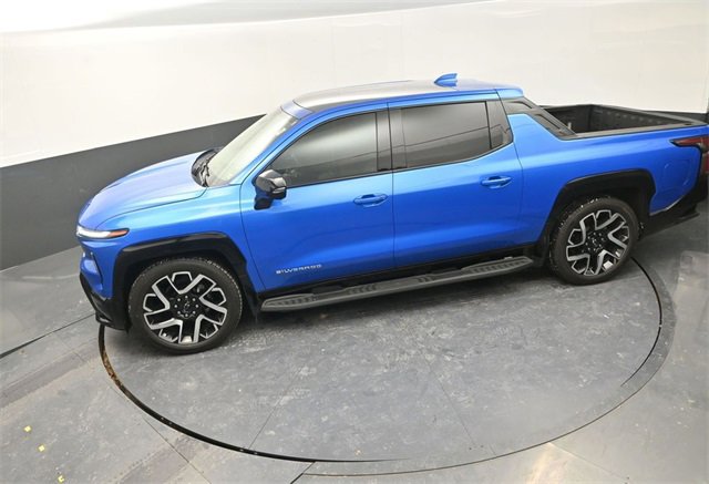 Used 2025 Chevrolet Silverado EV RST image 22