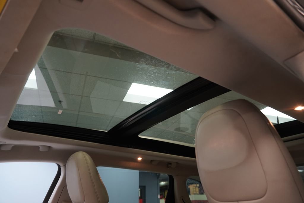 Used 2019 Jeep Cherokee Limited image 4