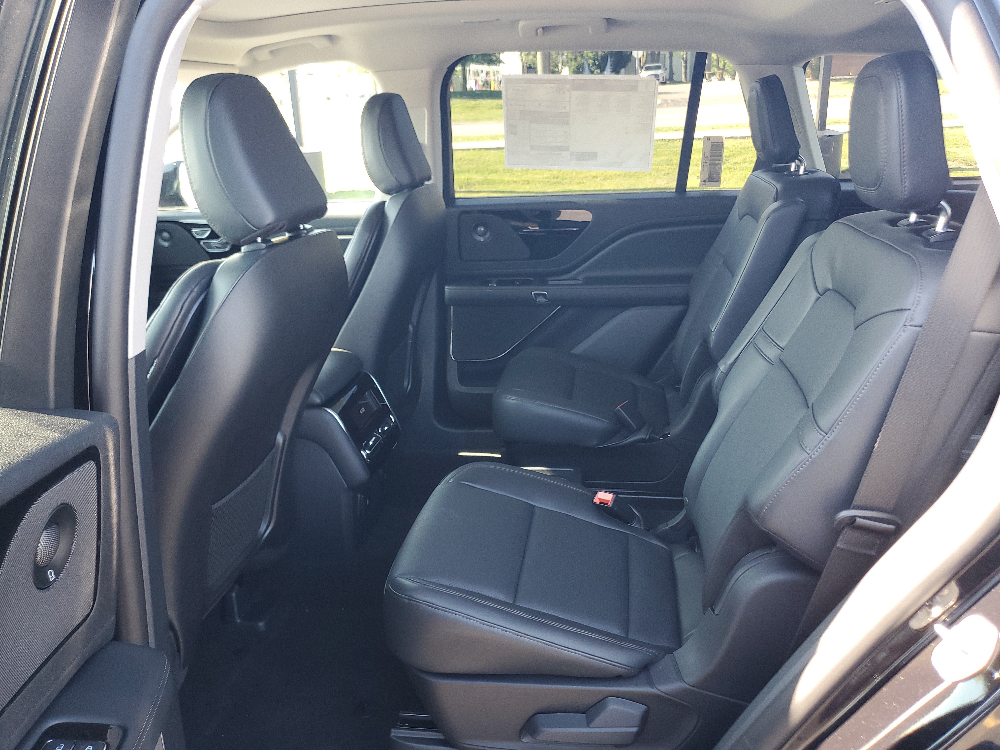 New 2026 Lincoln Aviator AWD image 23