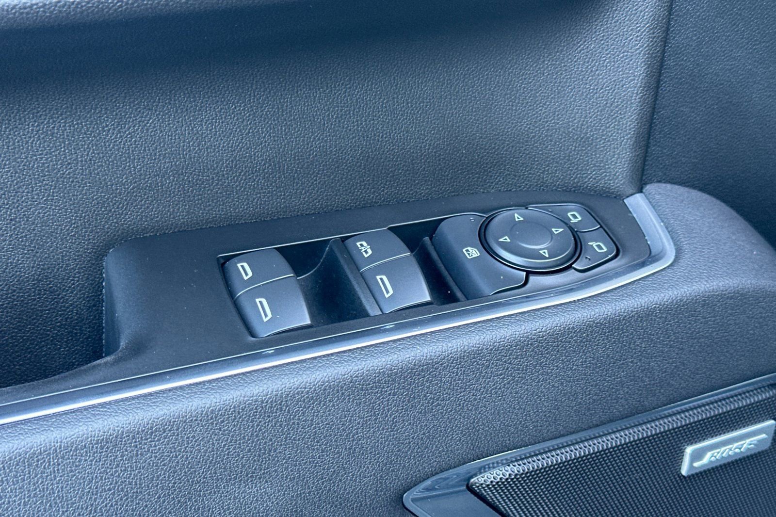 Used 2026 GMC Sierra 1500 Elevation w/ Elevation Premium Package AWD/4WD image 12