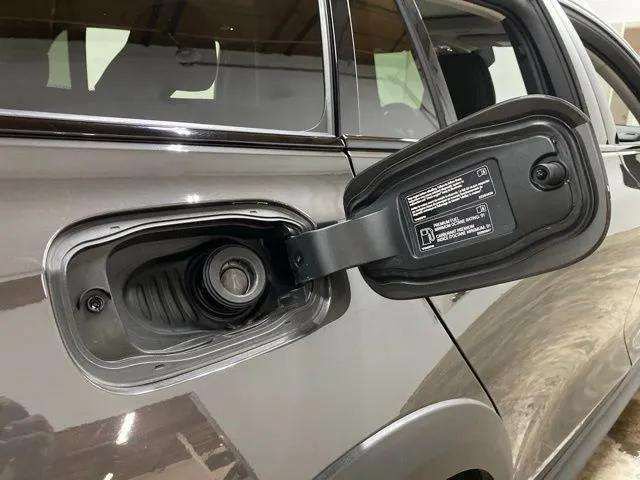 Used 2025 Volvo V60 B5 Cross Country Plus AWD/4WD image 96
