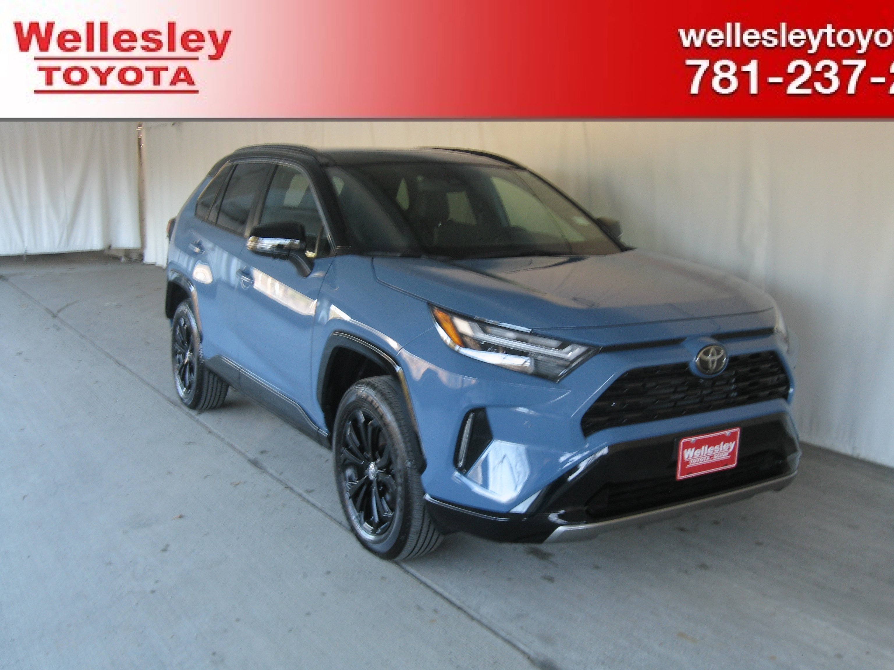 Used 2025 Toyota RAV4 XSE w/ Advanced Technology Package