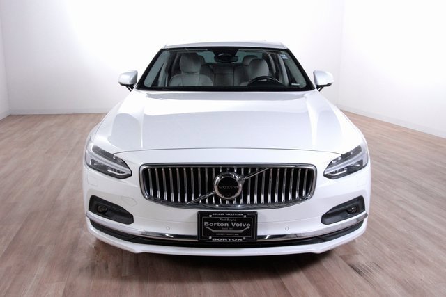 Certified 2023 Volvo S90 B6 Plus image 2