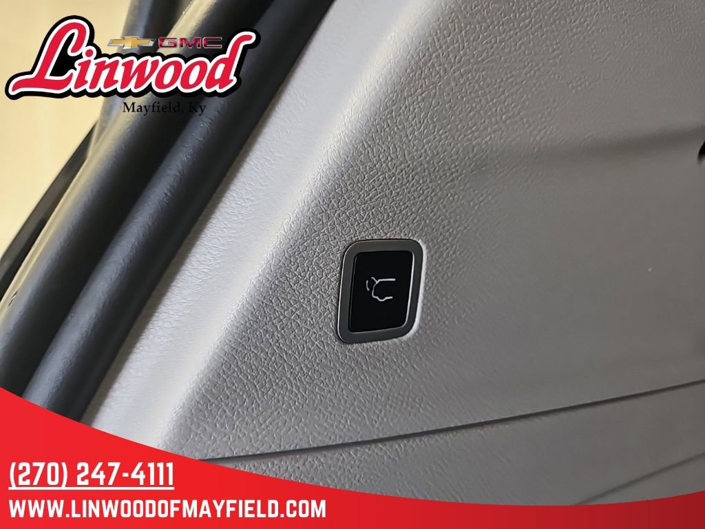 Used 2024 Chrysler Pacifica Touring-L FWD image 13