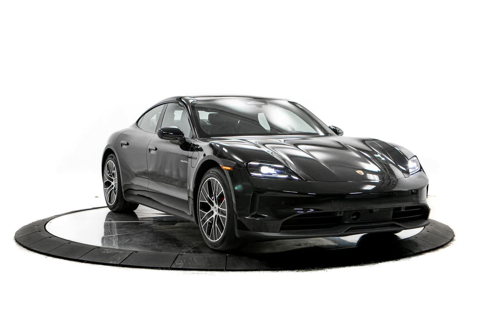 New 2026 Porsche Taycan 4S AWD/4WD image 9