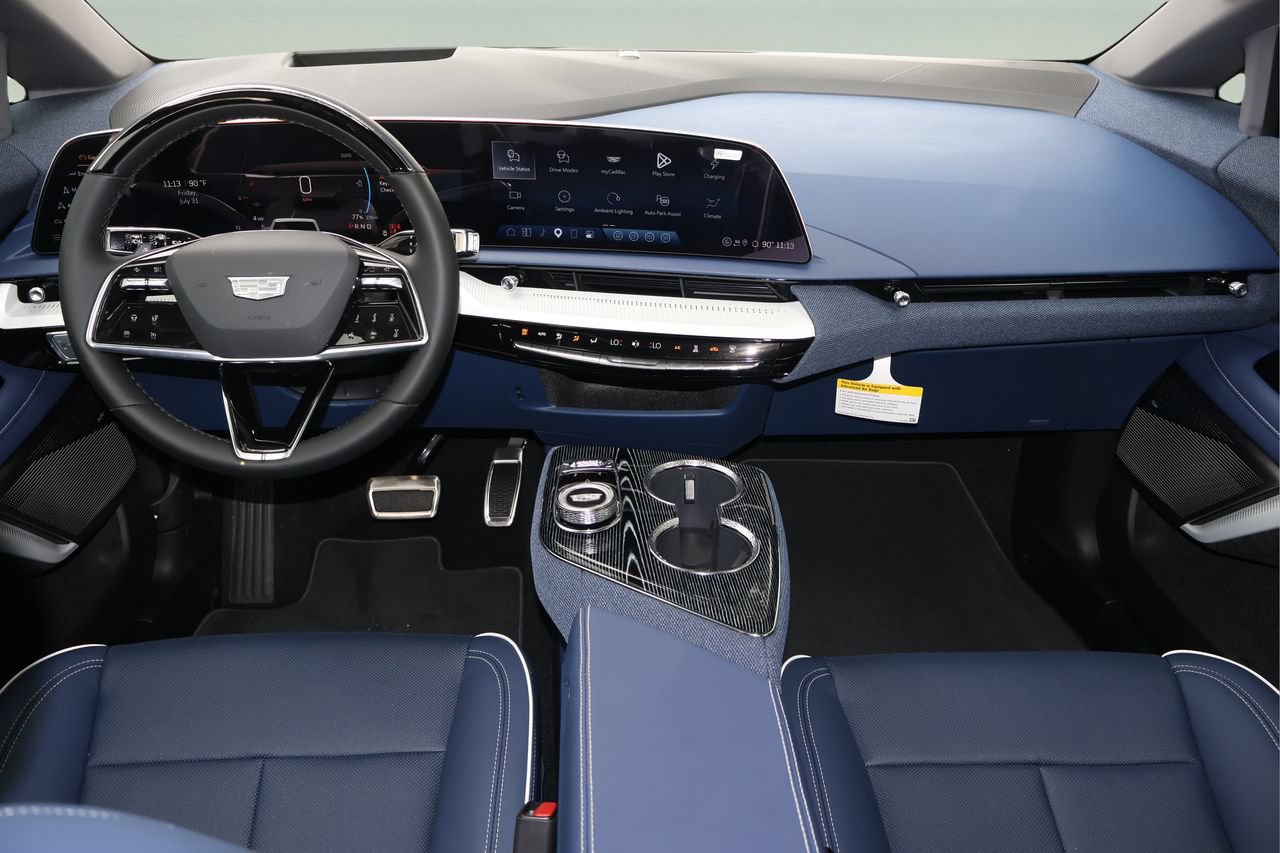 New 2027 Cadillac Optiq Premium Luxury AWD/4WD image 15